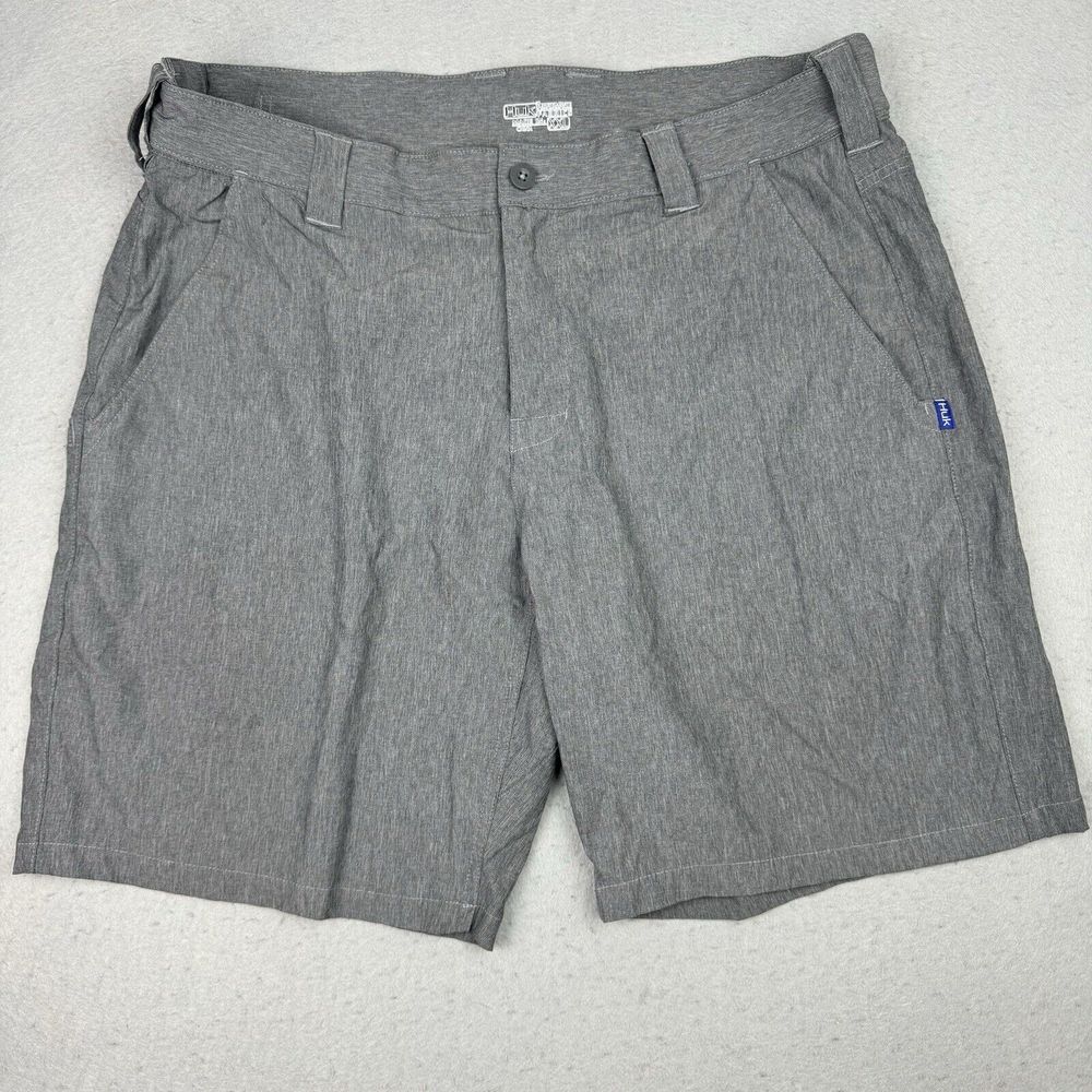 Huk Performance Shorts Men's 2XL 40x9 Gray Chino Fishing Outdoors